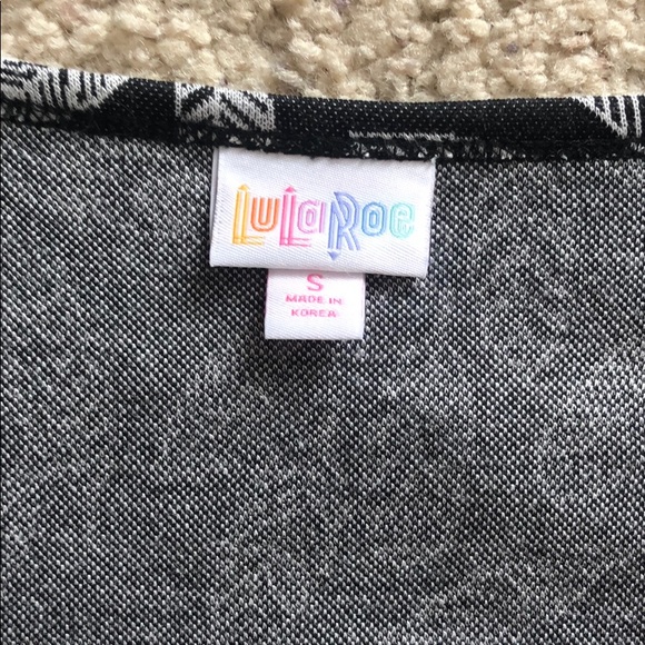 NWT Small LulaRoe Nicole Charcoal Grey w/ Feathers - Picture 3 of 5